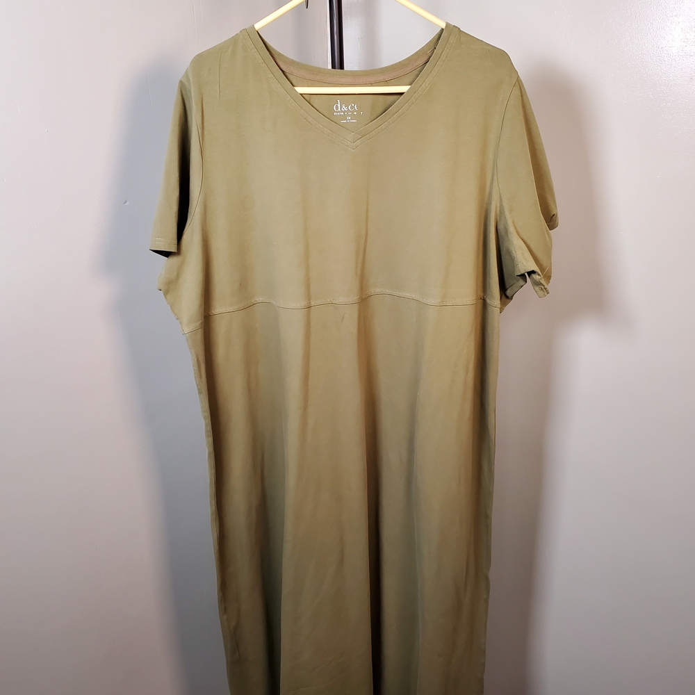 Denim&Co Khaki/Olive Green V-Neck Top